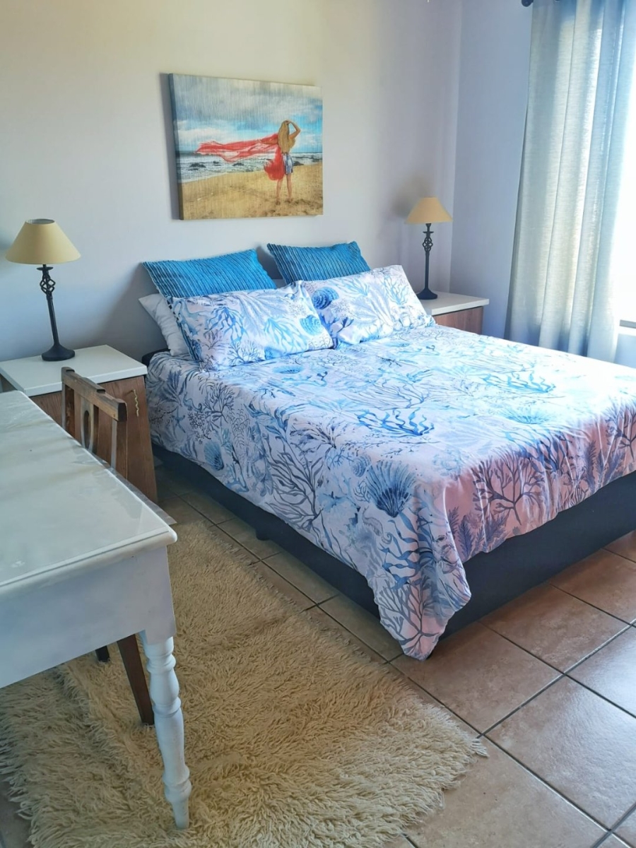 To Let 2 Bedroom Property for Rent in Wavecrest Eastern Cape